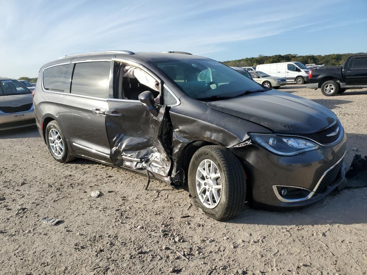 2020 Chrysler Pacifica Touring l