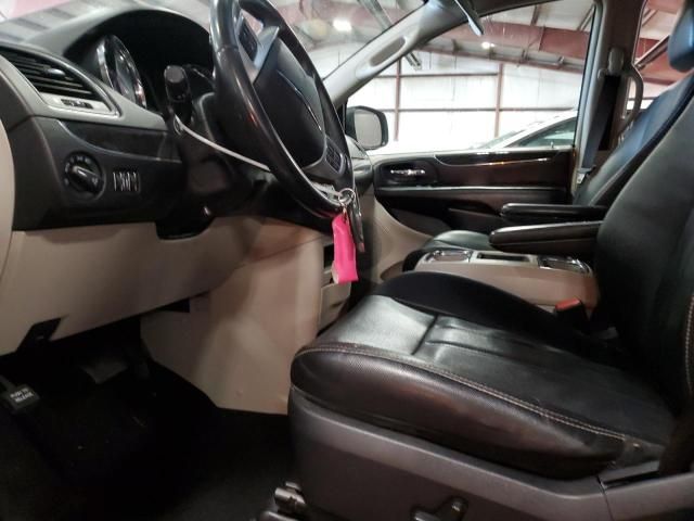 2014 Chrysler Town & Country Touring