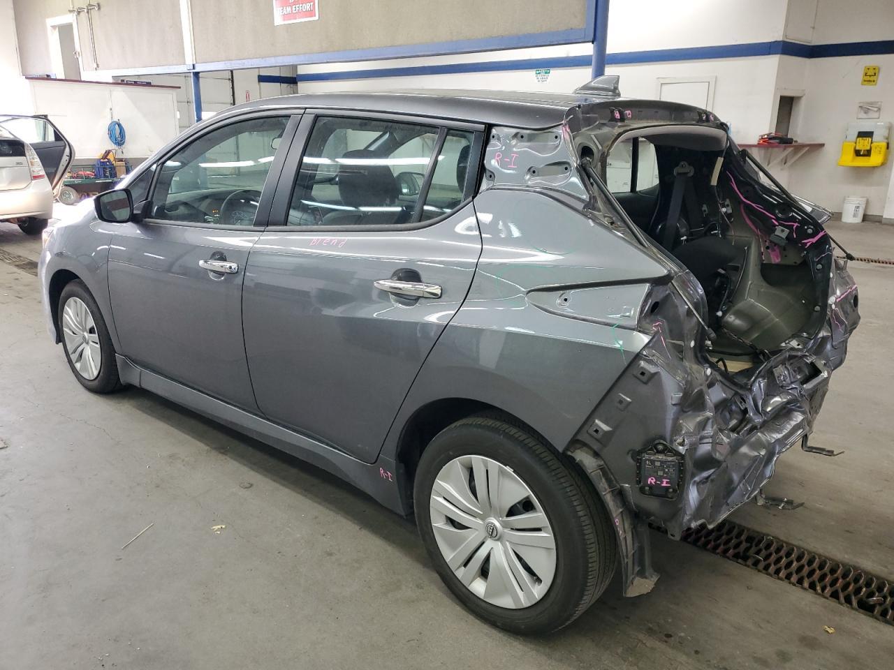 2023 Nissan Leaf s