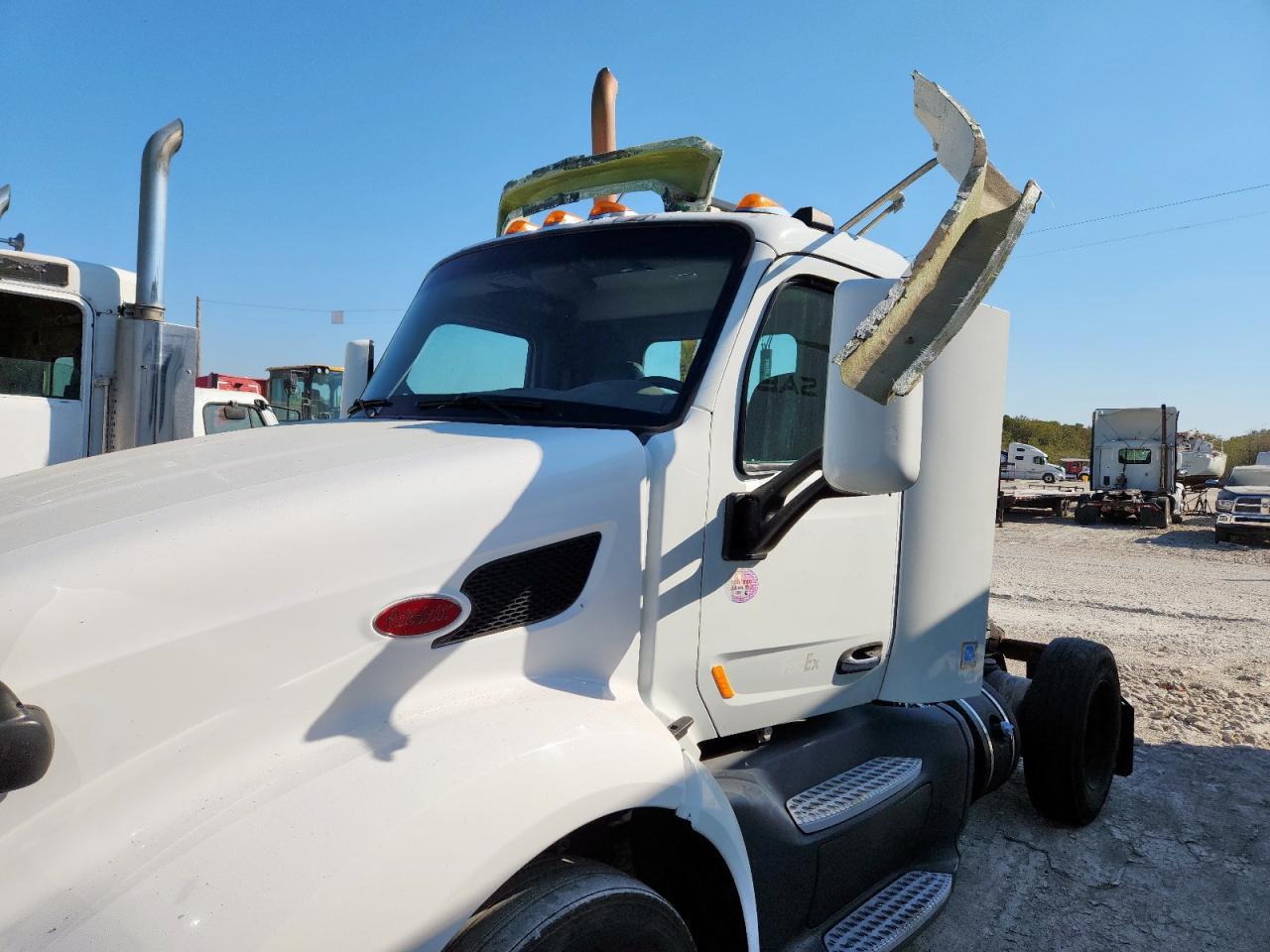 2015 Peterbilt 579 Semi Truck