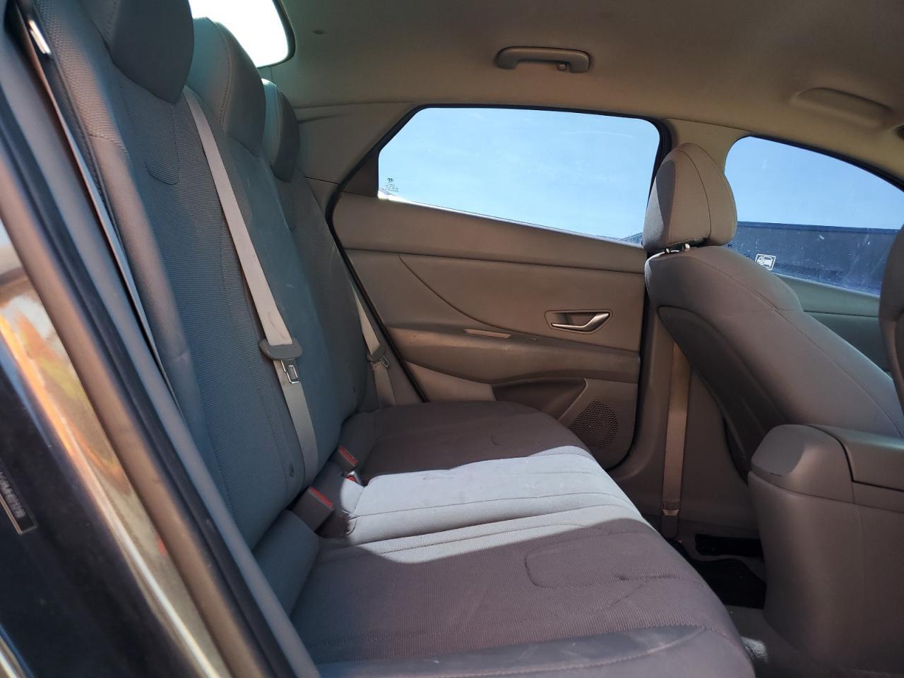 2021 Hyundai Elantra se