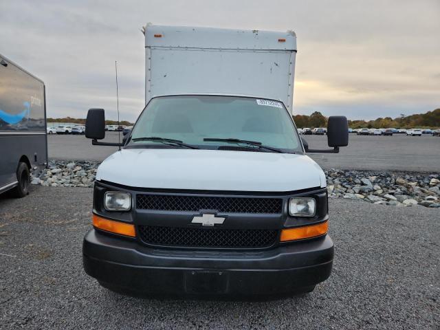2009 Chevrolet Express BOX Truck