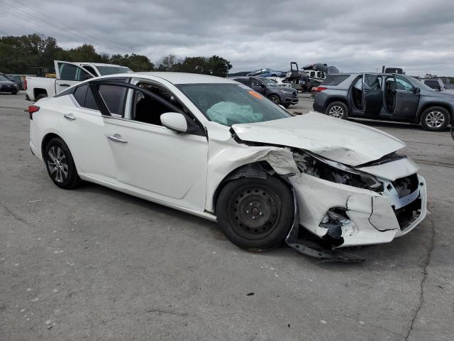 2019 Nissan Altima s