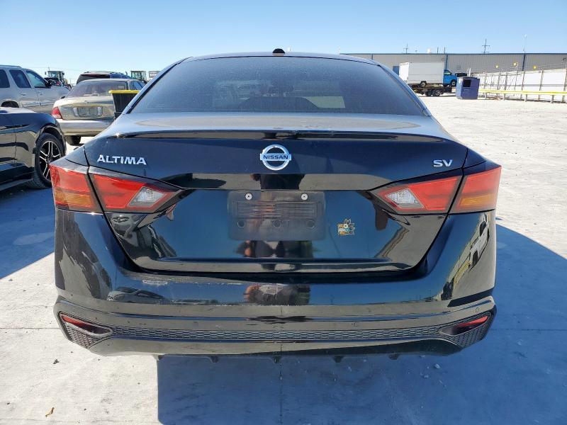 2021 Niss Altima