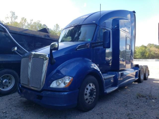 2018 Kenworth T680 Semi Truck