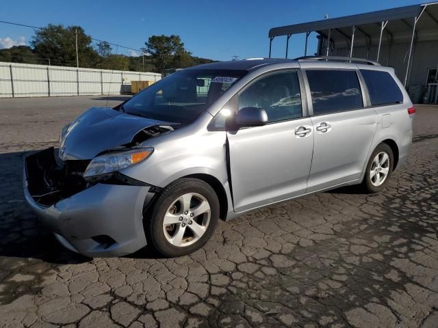 2014 Toyota Sienna LE