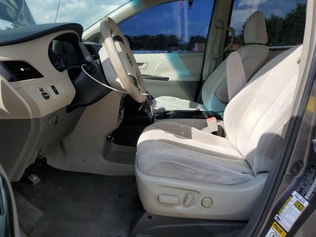 2011 Toyota Sienna LE