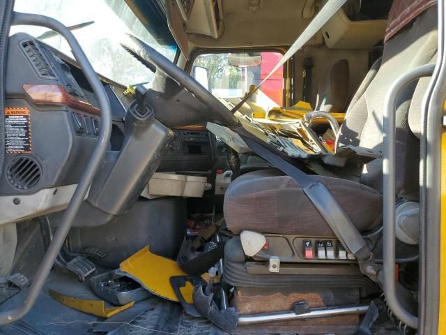 2007 Volvo VNL Semi Truck