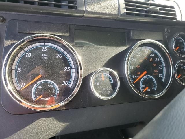 2015 Freightliner Cascadia 125