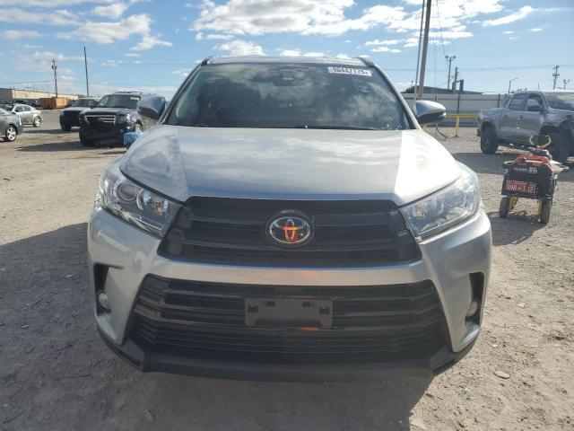 2017 Toyota Highlander se