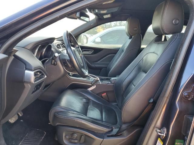 2017 Jaguar F-PACE R-Sport