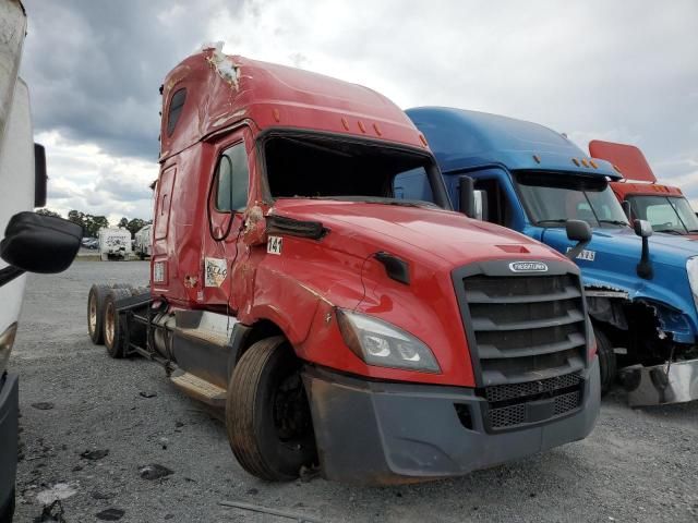 2020 Freightliner Cascadia 126 Semi Truck