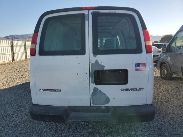 2004 Chevrolet Express G2500