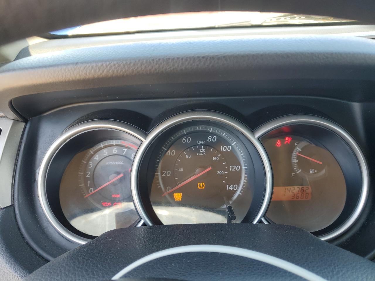 2012 Nissan Versa s