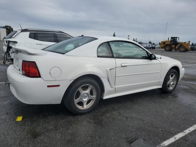 2004 Ford Mustang