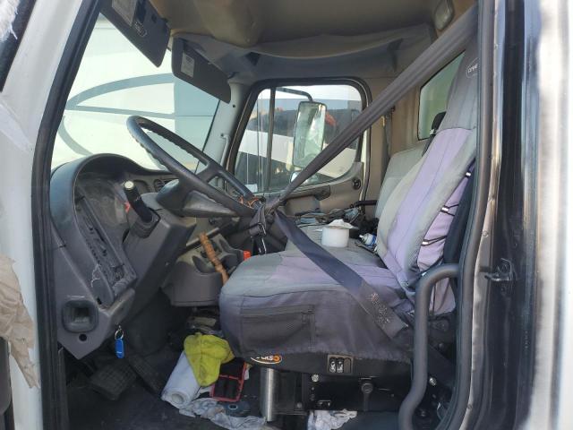 2005 Freightliner Business Class M2 BOX Truck
