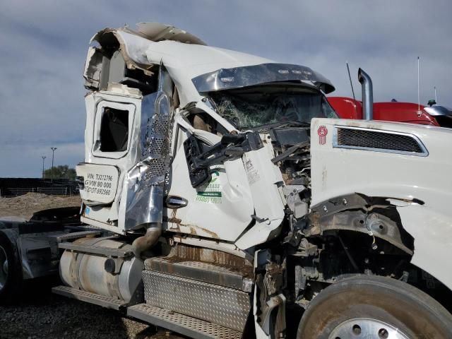 2026 Kenworth T880 Semi Truck