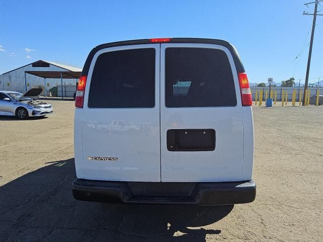 2019 Chevrolet Express G2500