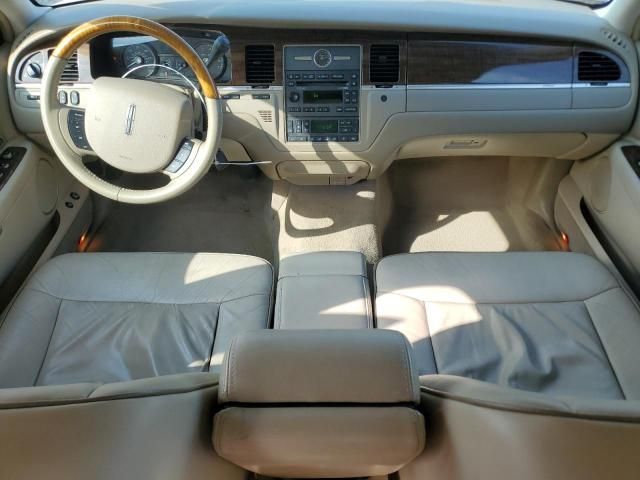 2007 Lincoln Town Car Designer