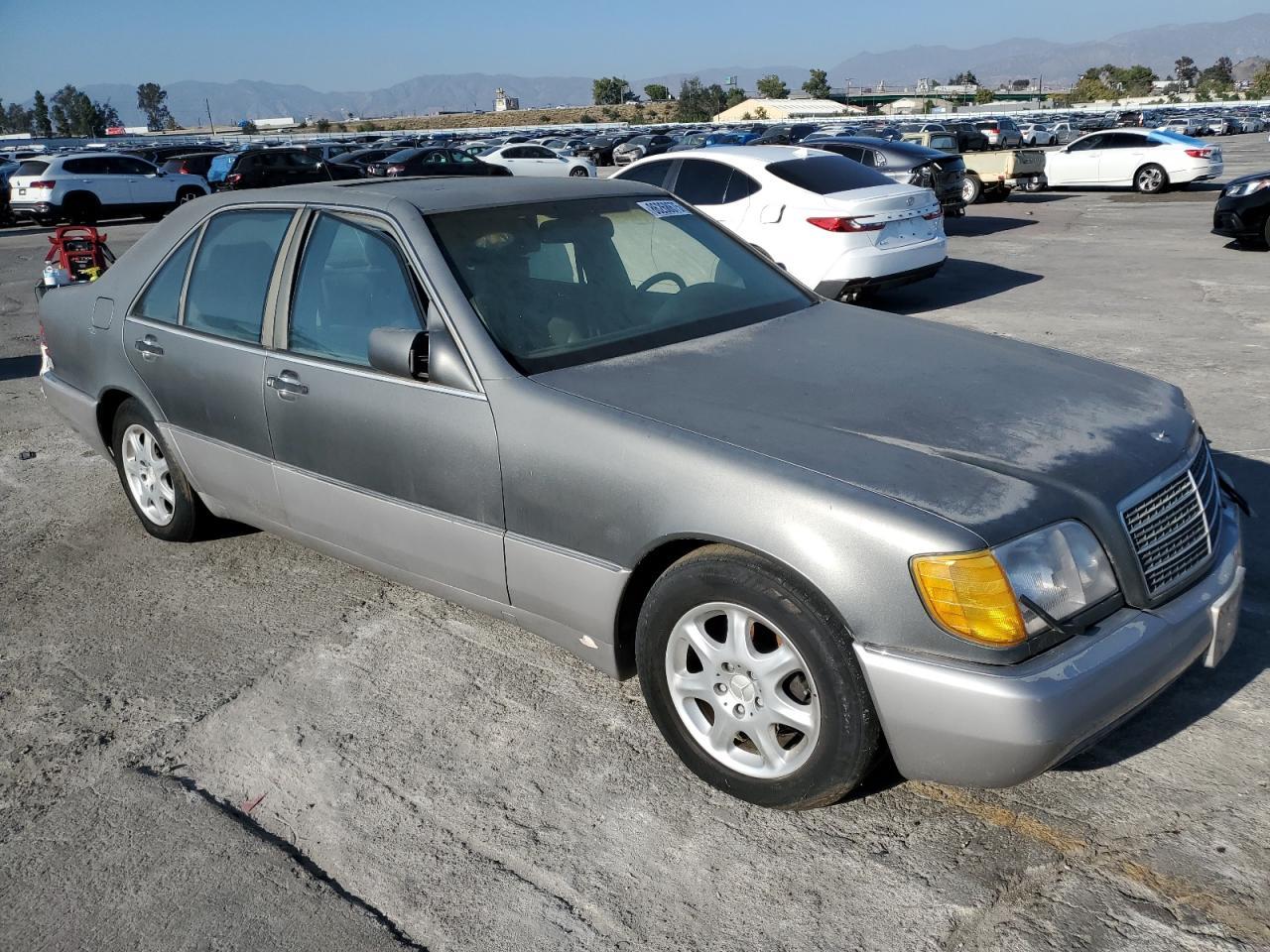 1993 Mercedes-Benz 300 se
