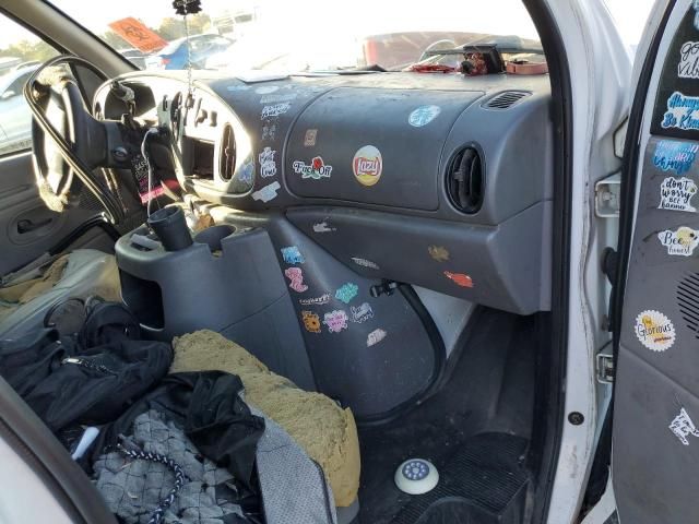 2000 Ford Econoline E150 Van
