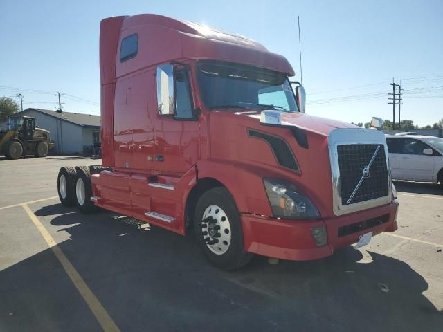 2014 Volvo VNL Semi Truck