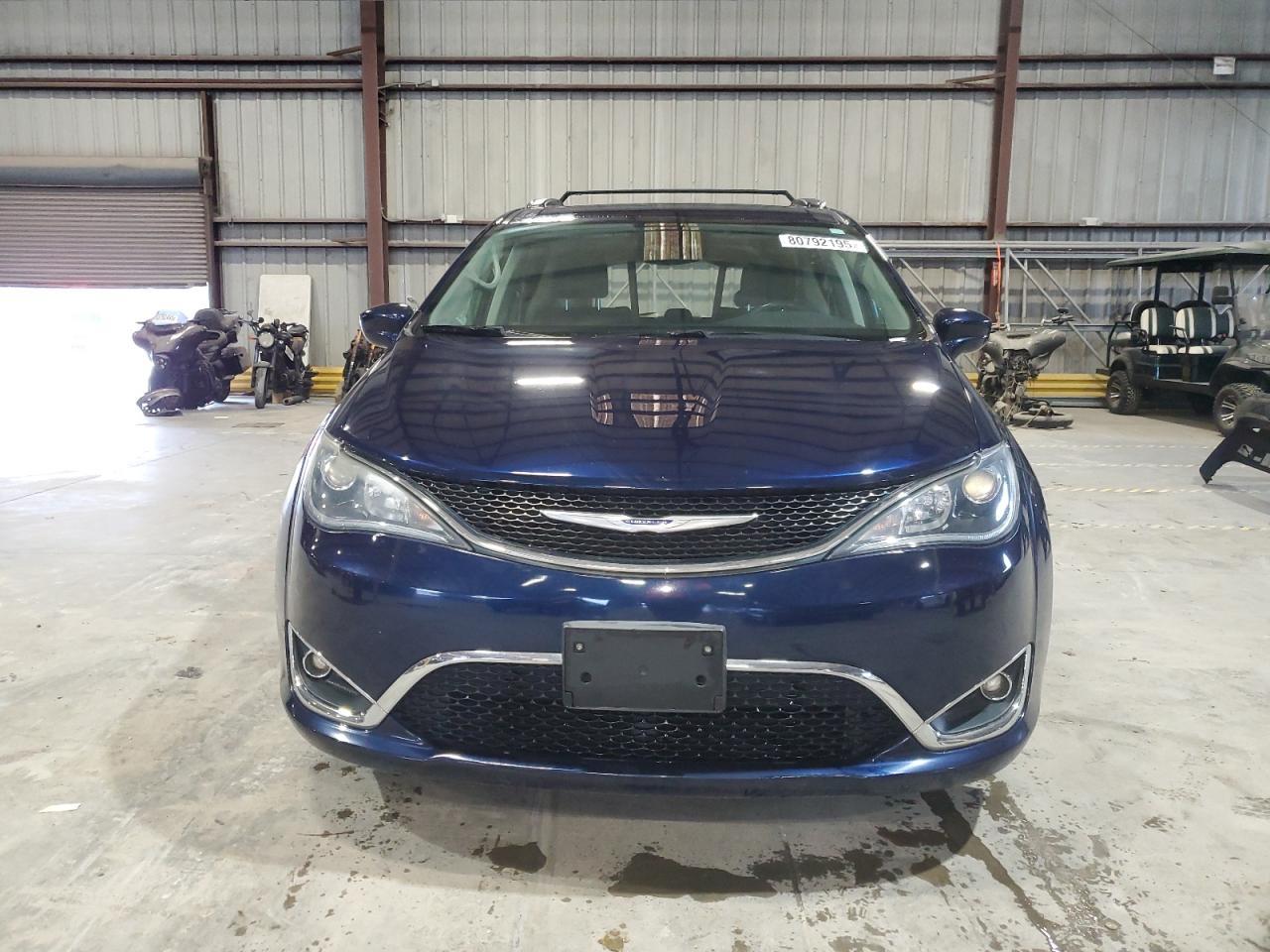 2018 Chrysler Pacifica Touring l