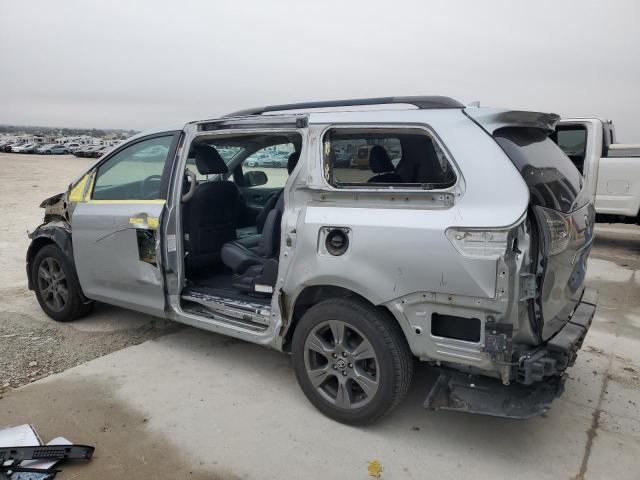 2019 Toyota Sienna se