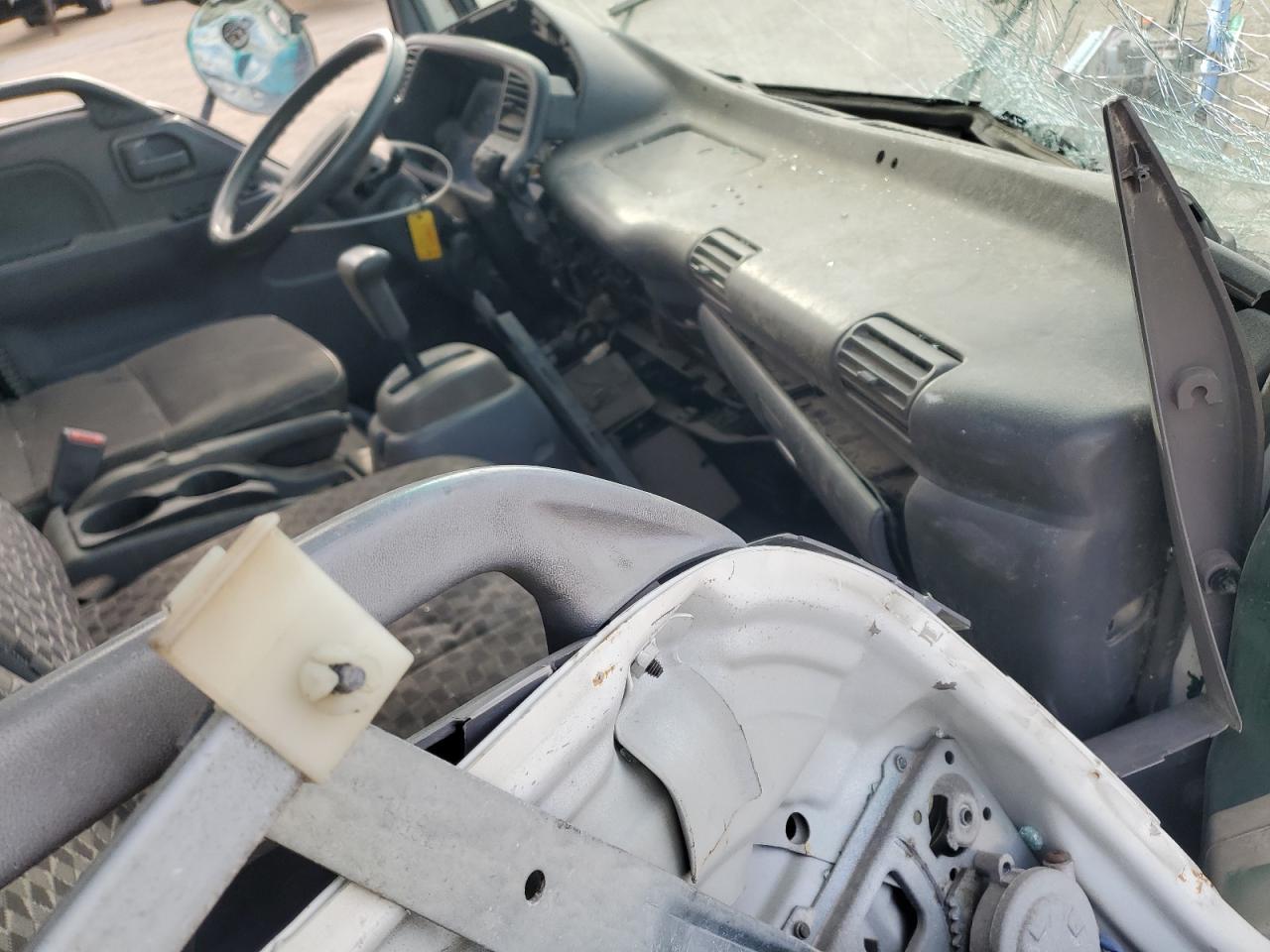 2007 Isuzu NPR Utility / Service Truck