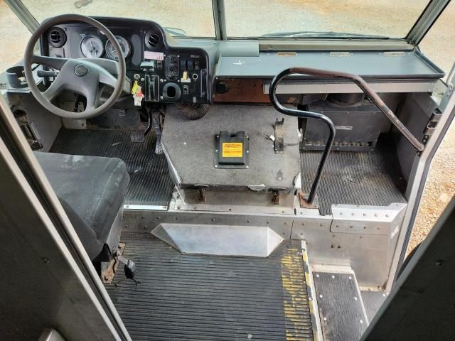 2009 Freightliner Chassis M Line WALK-IN Van