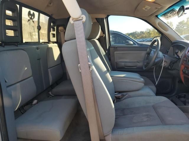2005 Dodge Dakota SLT
