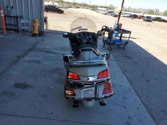 2002 Honda GL1800