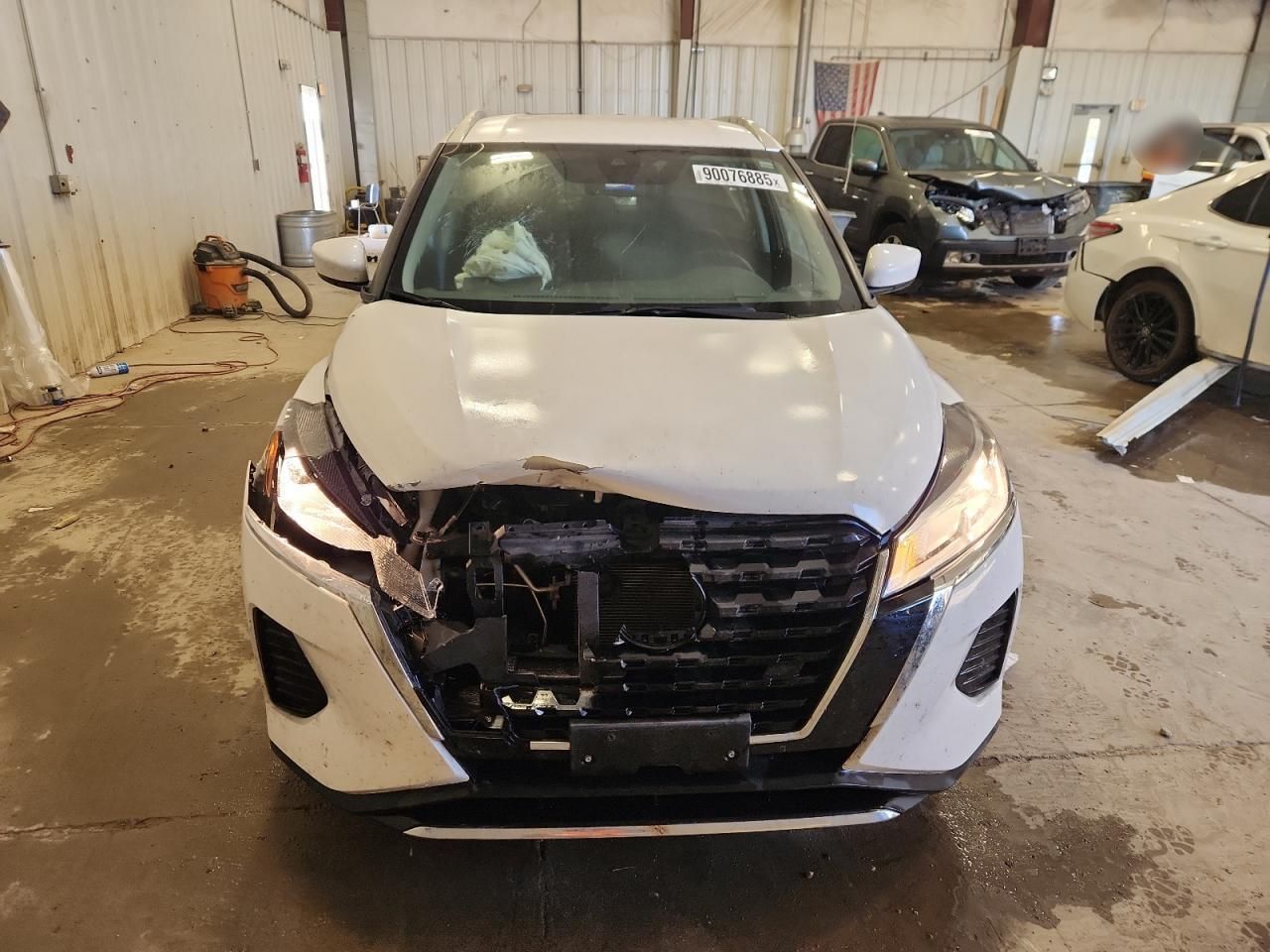 2023 Nissan Kicks sv