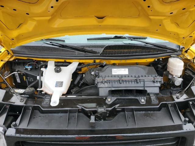 2023 GMC Savana Cutaway G3500