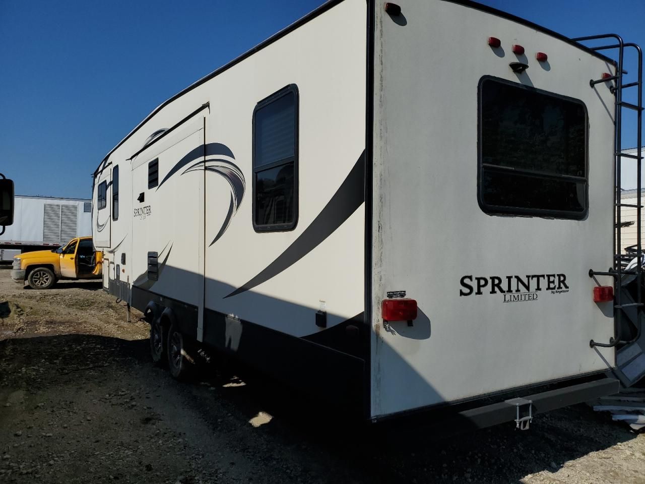 2018 Keystone Trailer