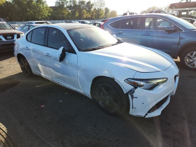 2017 Alfa Romeo Giulia Q4