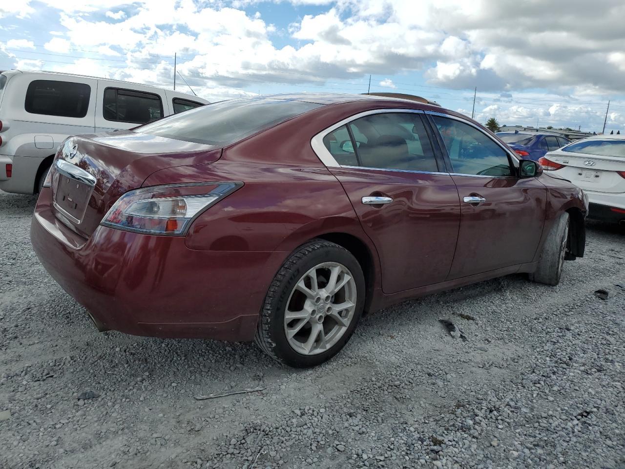 2013 Nissan Maxima s