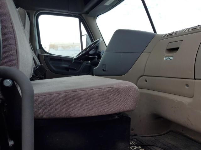 2020 Freightliner Cascadia 113 Semi Truck