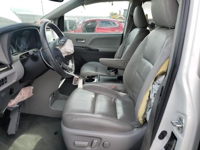 2017 Toyota Sienna XLE