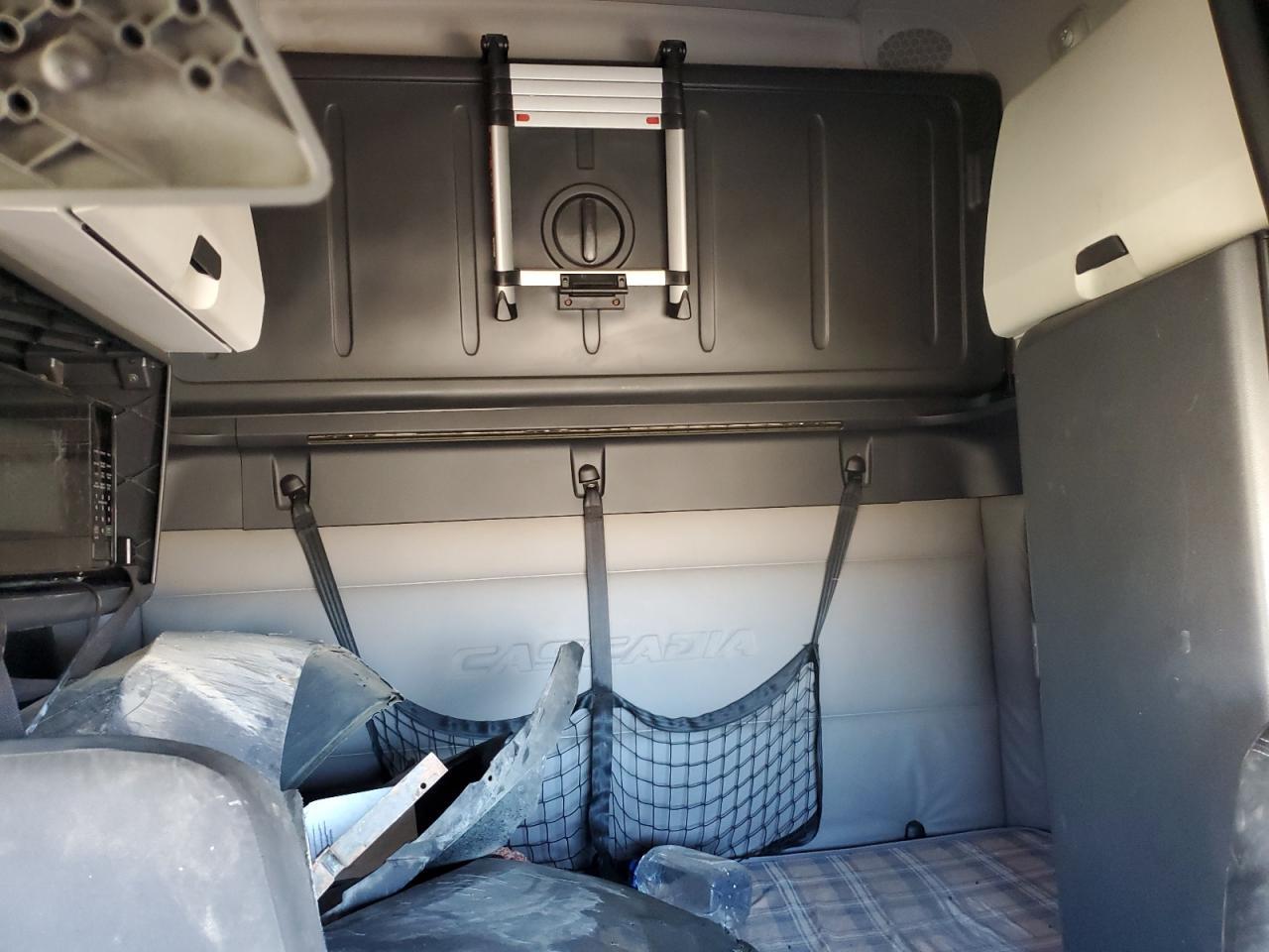 2019 Freightliner Cascadia 126 Semi Truck