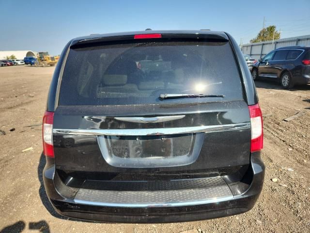 2013 Chrysler Town & Country Touring