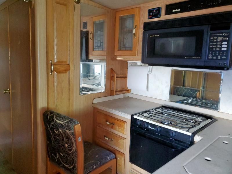 1998 Spartan Motors Motorhome 4VZ