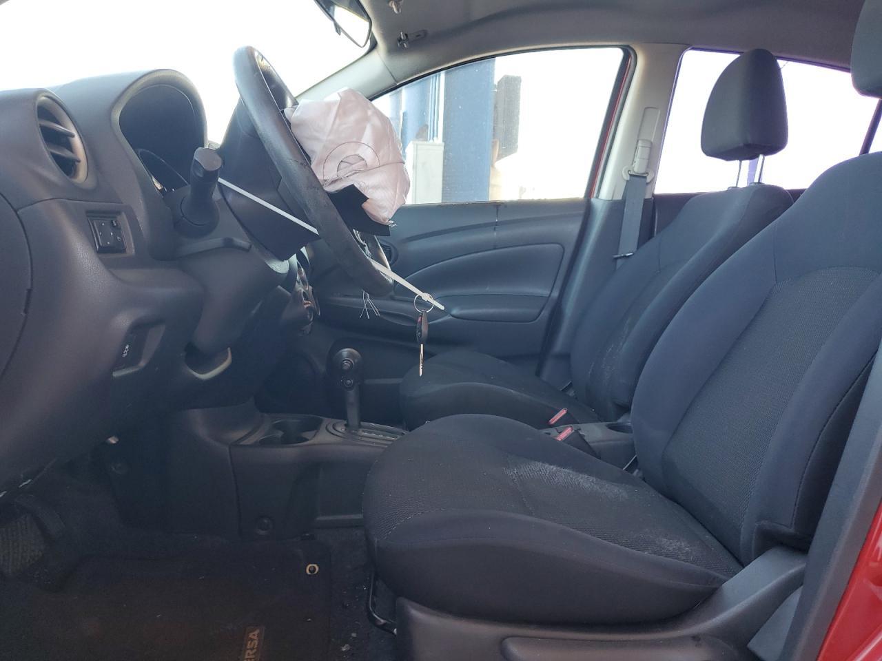 2012 Niss Versa 1.6 s