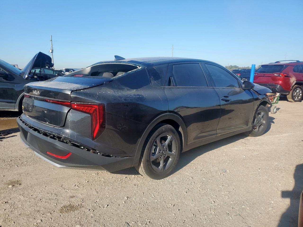 2025 KIA K4 lx