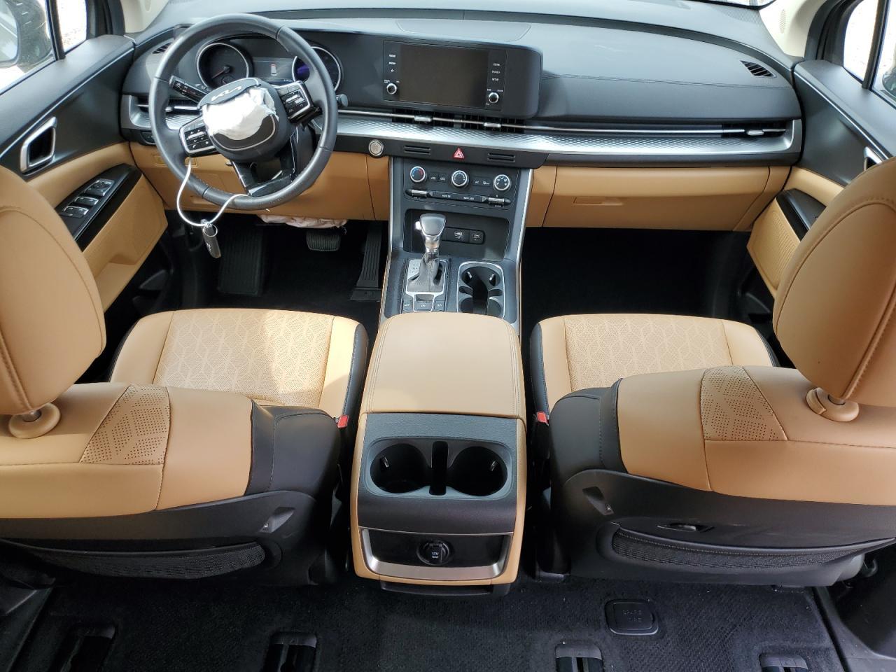 2024 KIA Carnival lx
