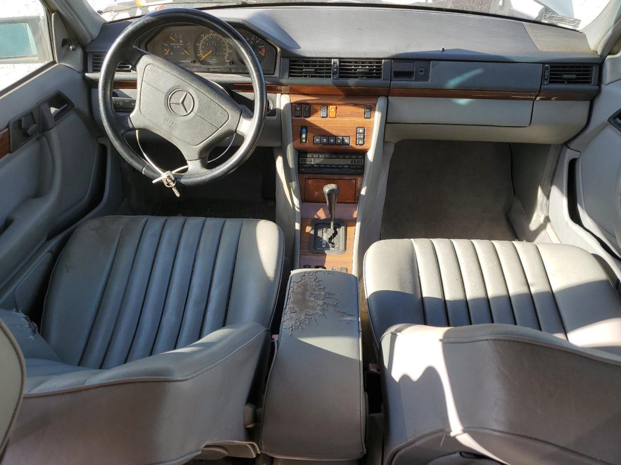 1992 Mercedes-Benz 300 e 2.6