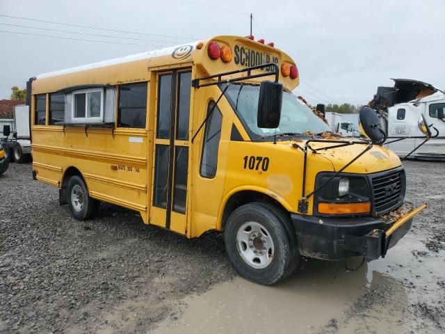 2006 GMC Savana Cutaway G3500