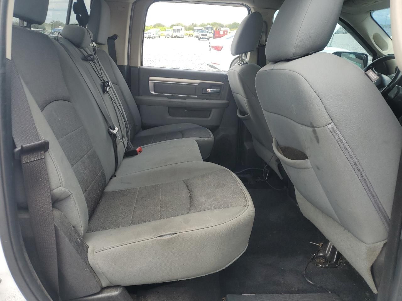 2013 Dodge Ram 1500 slt