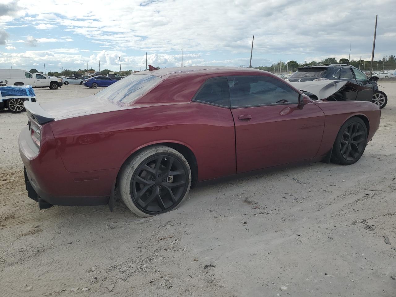 2022 Dodge Challenger sxt