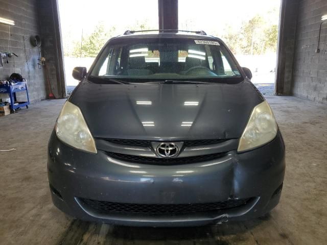 2009 Toyota Sienna CE